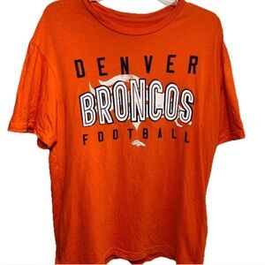 Denver Broncos Football T-Shirt Size Meduim
